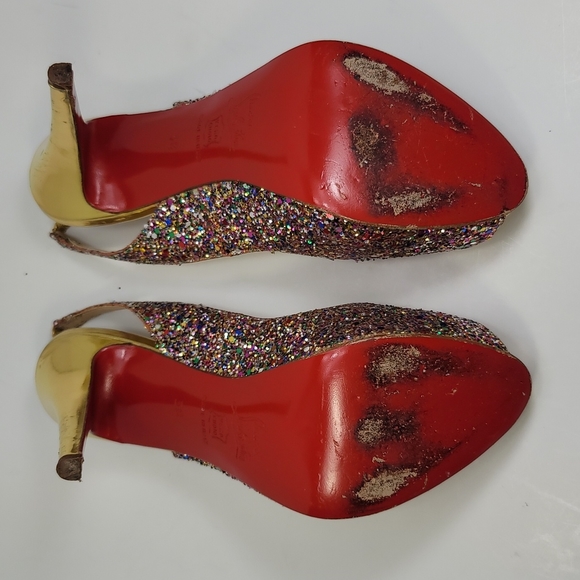 CHRISTIAN LOUBOUTIN Gold Glitter N Prive Peep-Toe Slingback 4.5" Heels / Size 38 - Picture 8 of 11